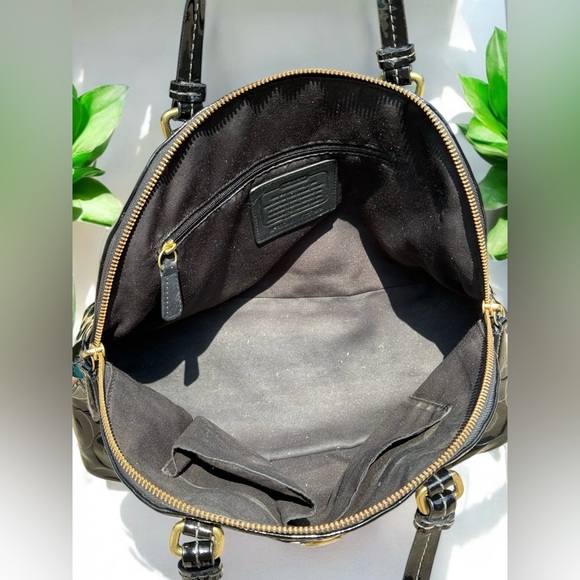 Coach Op Art Embossed Peyton Dome Patent Leather Satchel Tote F25705 EUC - Picture 8 of 13